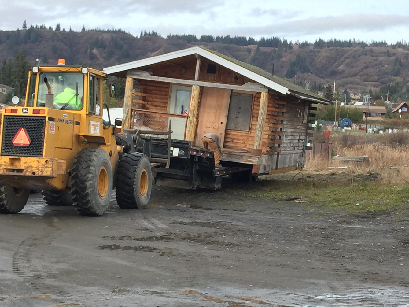 Contractors move cabins for Waddell Way project