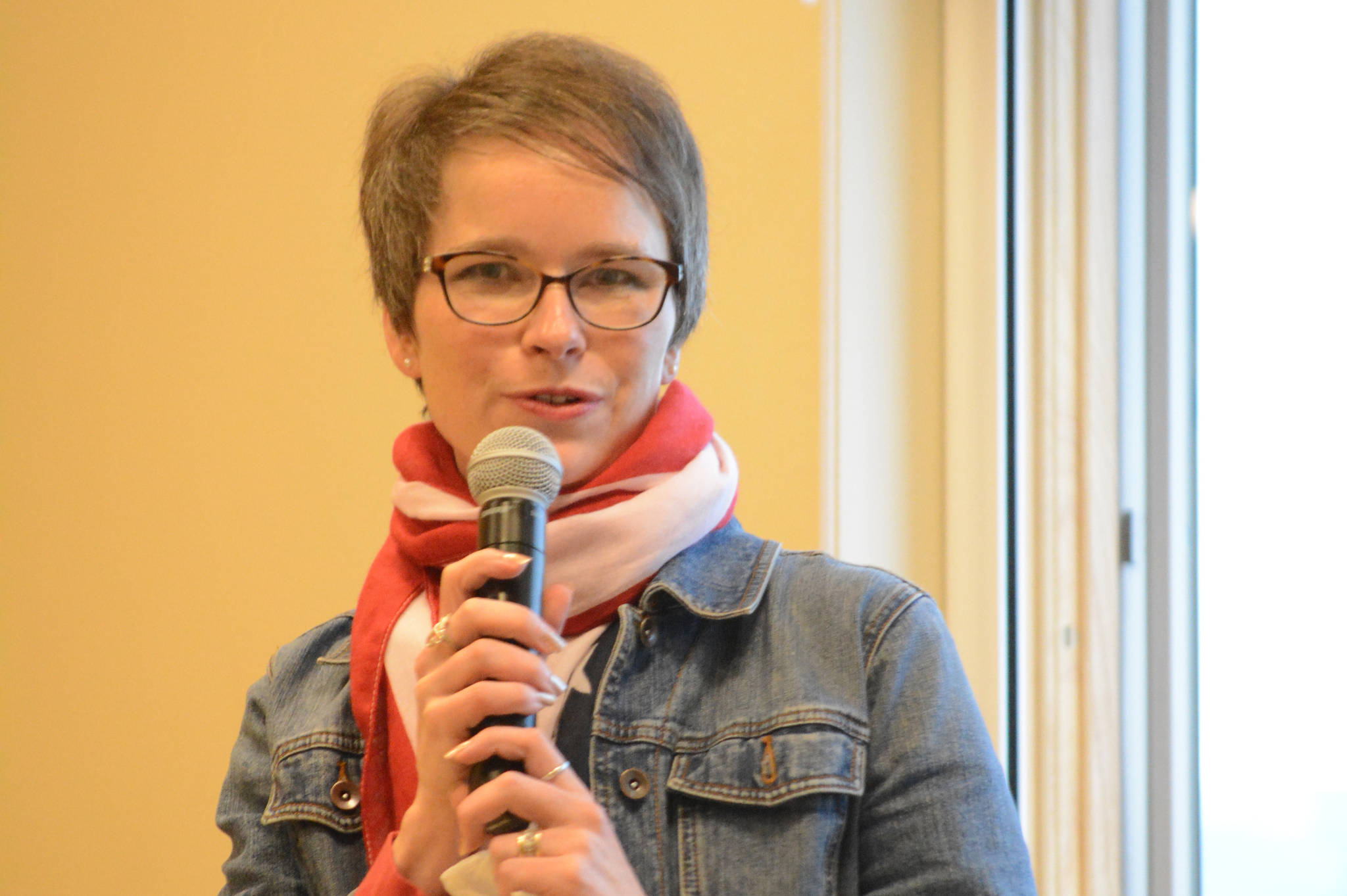 Homer City Council candidate Sarah Vance speaks at a Homer City Council candidates forum, Sept. 21, 2017, at Kachemak Bay Campus in Homer, Alaska. (Photo by MIchael Armstrong, Homer News)