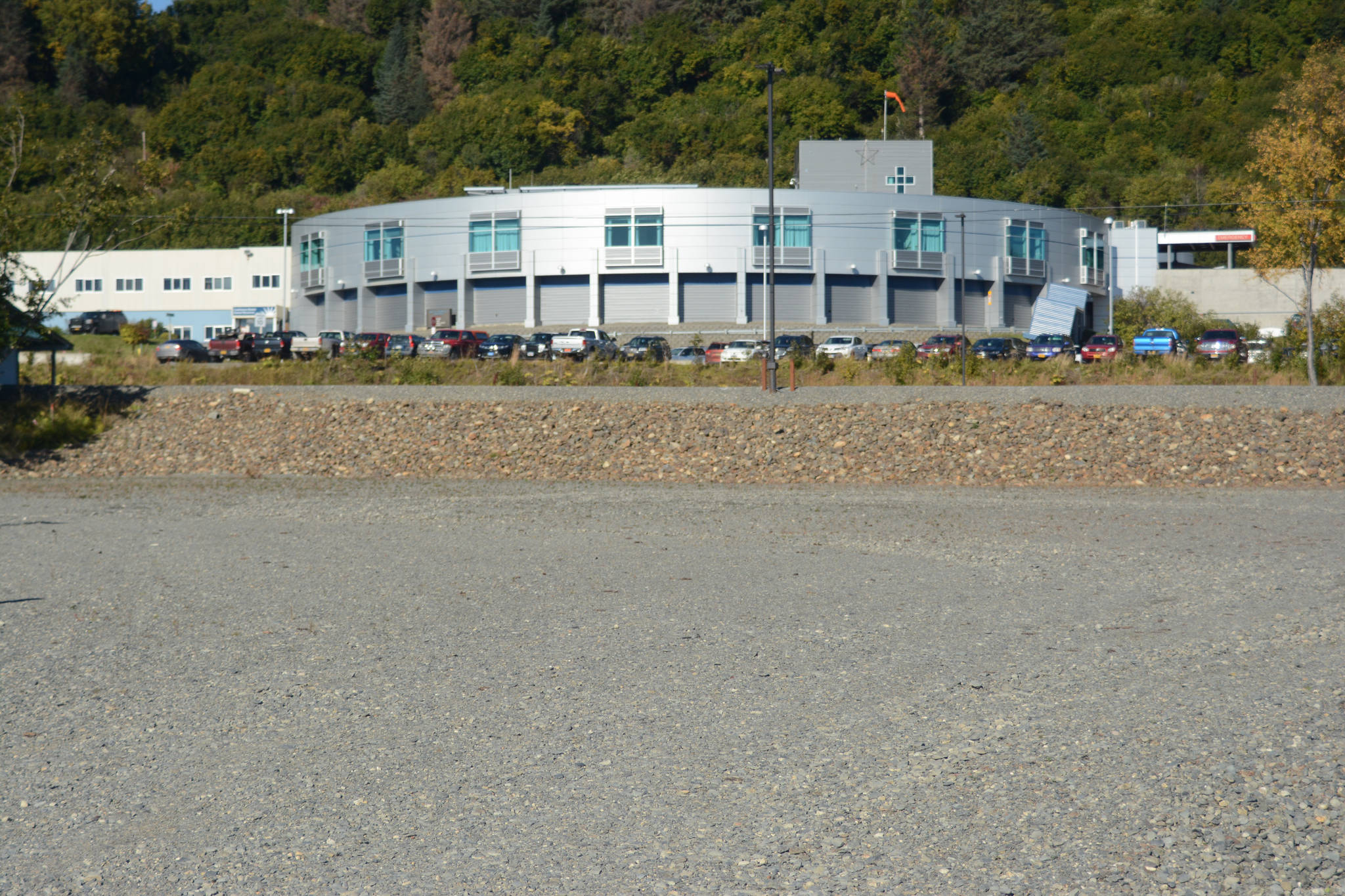Dr. Paul Raymond’s proposed 20,000-square-foot medical building would go on this empty lot between Homer Medical Clinic and South Peninsula Hospital, as seen on Sept. 25, 2018, in Homer, Alaska. The Homer Advisory Planning Commission at its Sept. 19 meeting approved a Conditional Use Permit for the building. (Photo by Michael Armstrong/Homer News)
