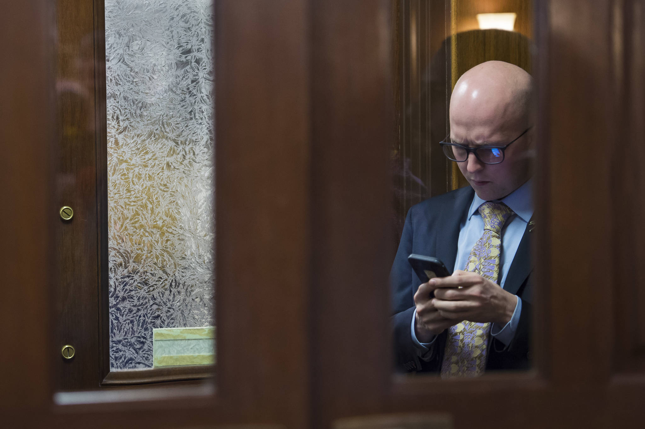 Hello? Cellphones banned on Senate floor
