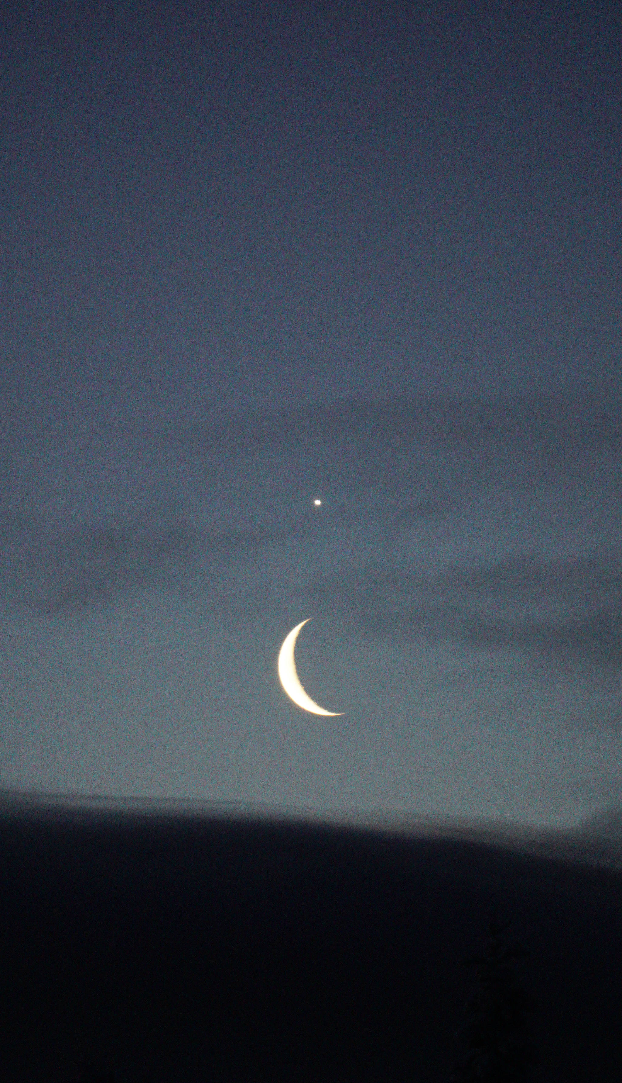 Venus shines over a crescent moon about 8:30 a.m. last Thursday, Jan. 31, 2019, in Homer, Alaska. (Photo by Michael Armstrong/Homer News)