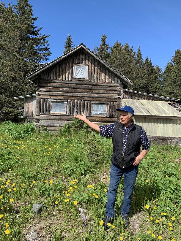Buzz Kyllonen speaks about Anchor Point’s history and his family homestead at an event hosted by the Trimble family, which is pushing to open a gravel pit on nearby land, on June 1, 2019, in Anchor Point, Alaska. (Photo courtesy of Allison Trimble Paparoa/Coastal Realty)