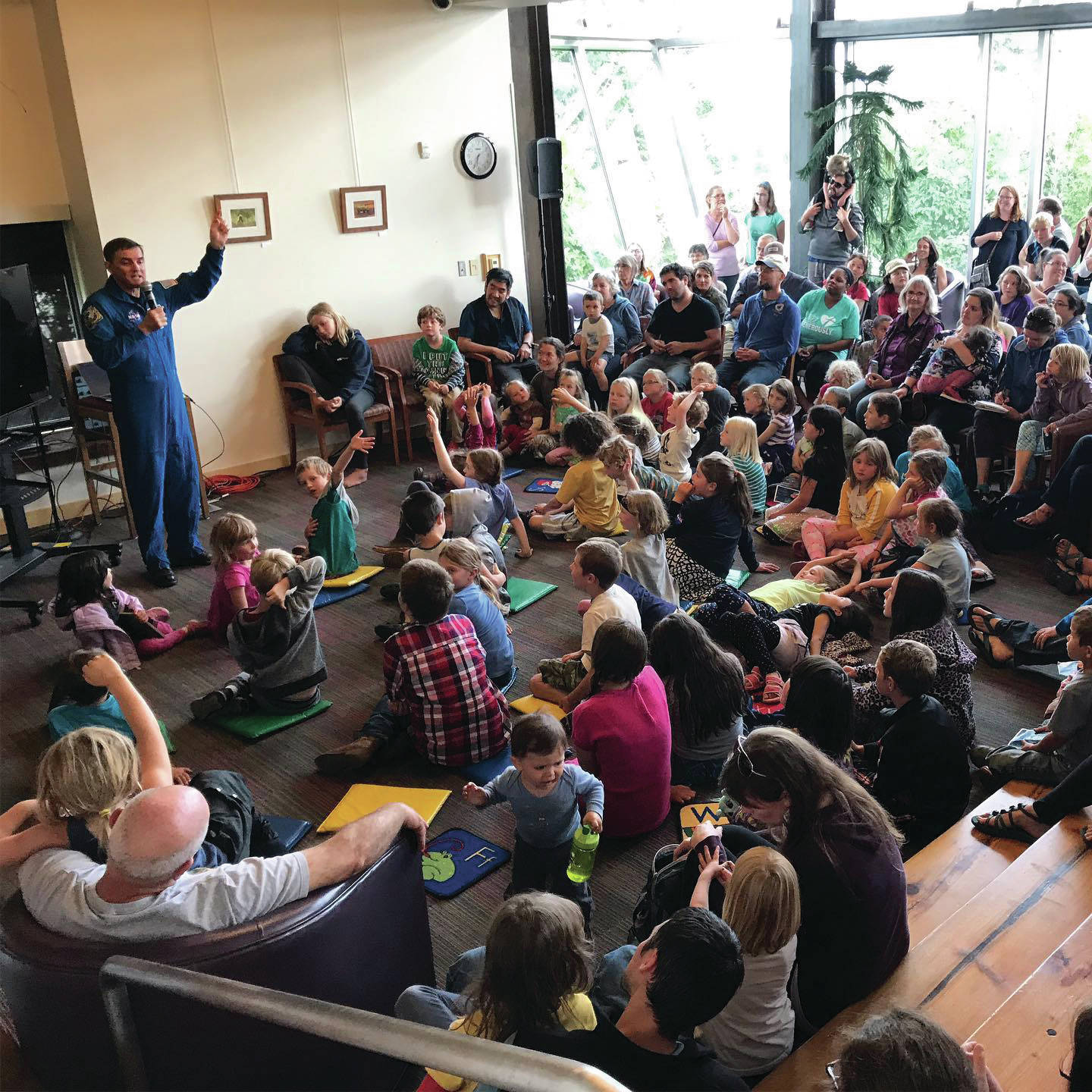 Astronaut Rex Walheim speaks on July 31, 2019, at the Homer Public Library in Homer, Alaska. (Photo by Kevin Co)