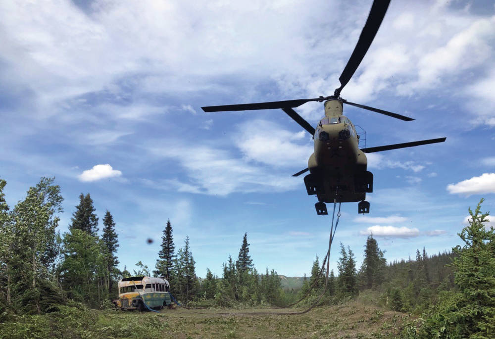 Alaska Army National Guard Soldiers assigned to 1st Battalion, 207th Aviation Regiment execute an extraction mission via a CH-47 Chinook helicopter over Healy, Alaska, June 18, 2020. (Alaska National Guard courtesy photo)