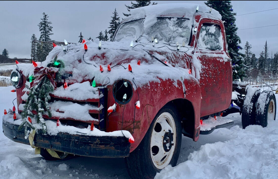A 1939 Chevy decorated for the holidays (Photo by Christina Whiting/Homer News)