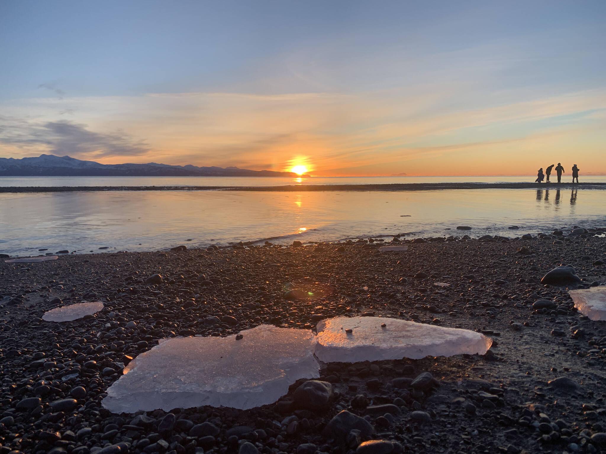 A recent sunset view from Mariner Park Beach (Photo by Christina Whiting/Homer News)