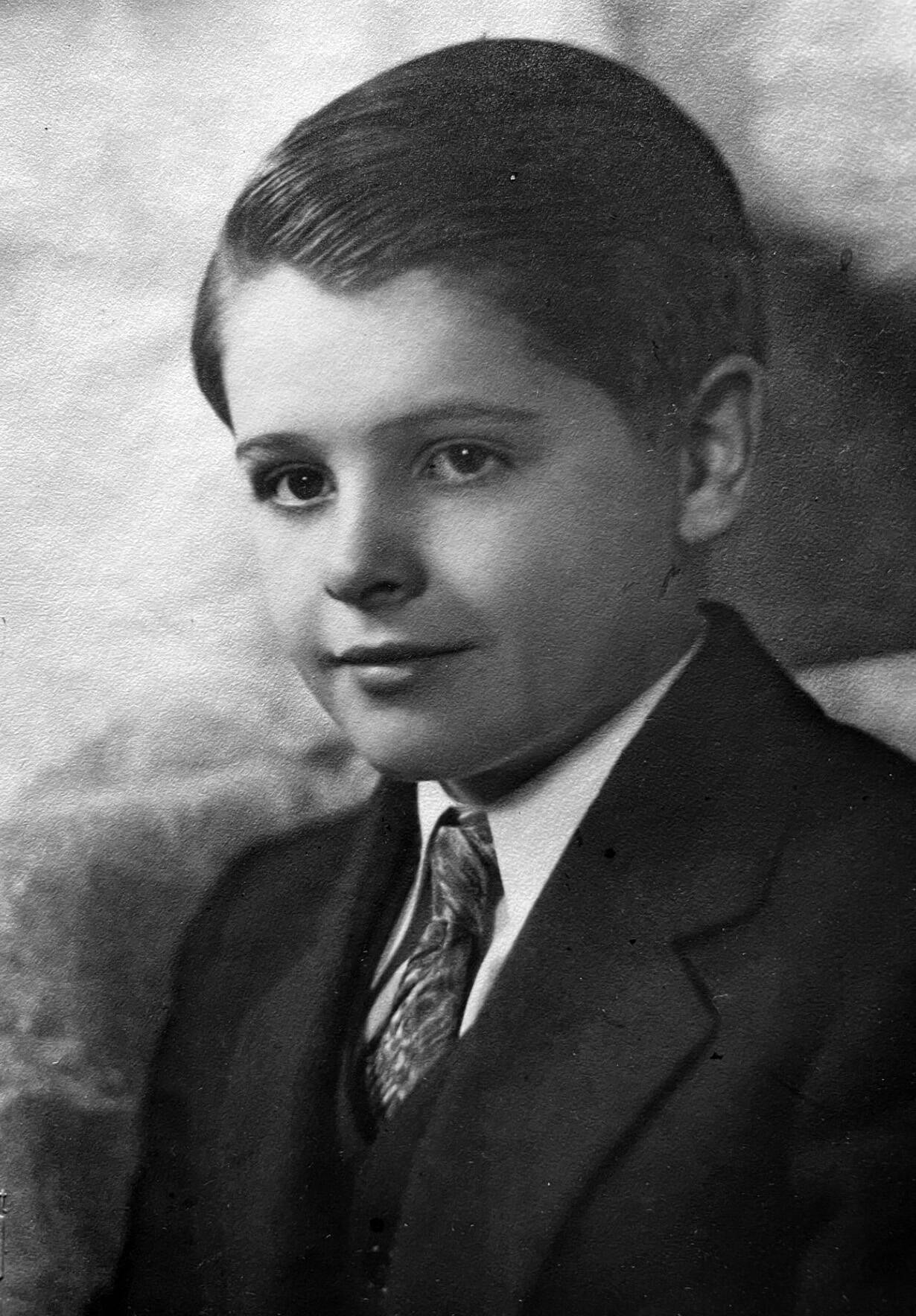 Photo courtesy of the Lancashire Family Collection
The “poor little rich boy,” Larry Lancashire, at about age eight, near Toledo, Ohio.