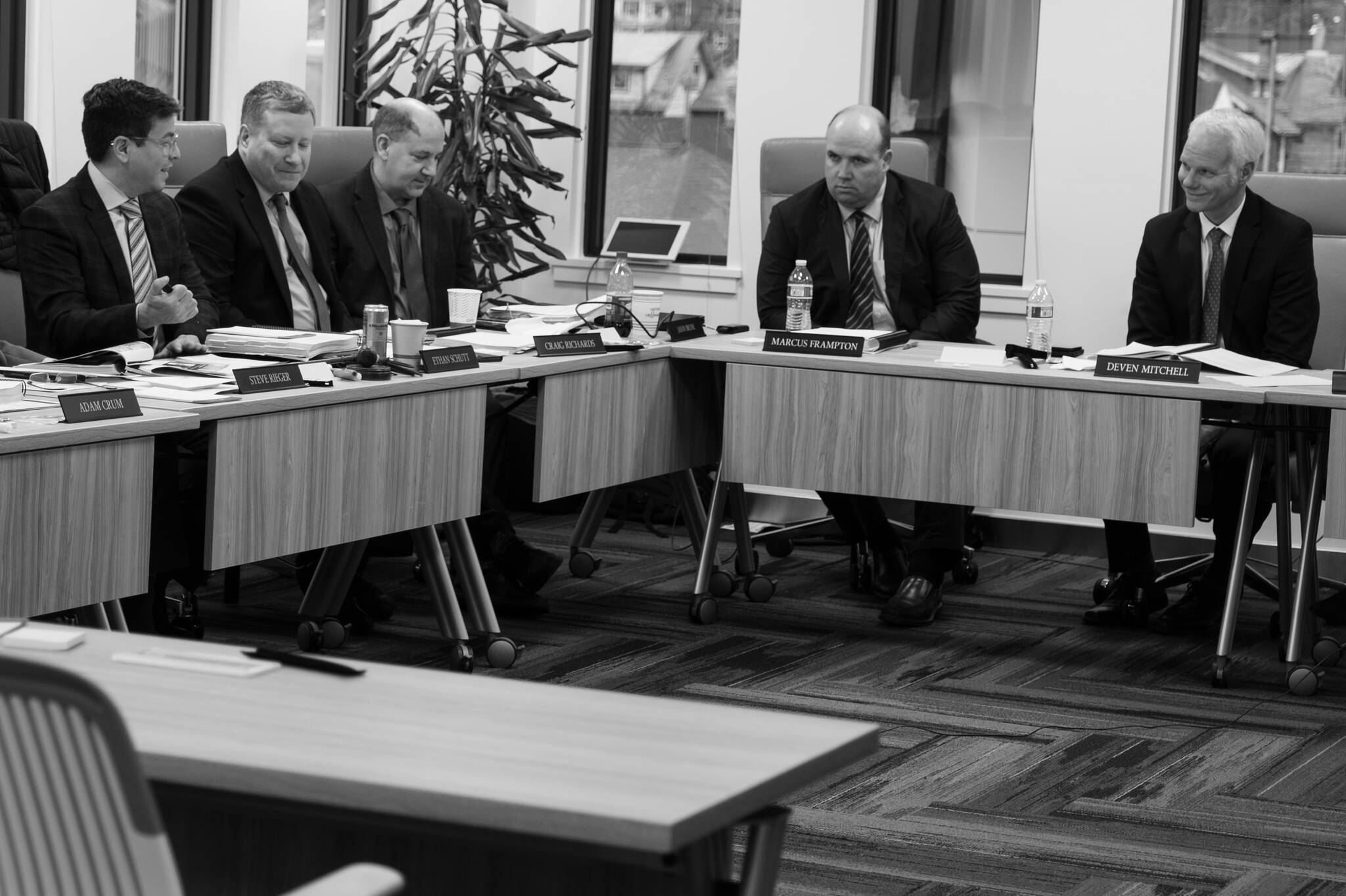 Trustees and Staff discuss management and investment of the Fund. (Courtesy Alaska Permanent Fund Corporation)