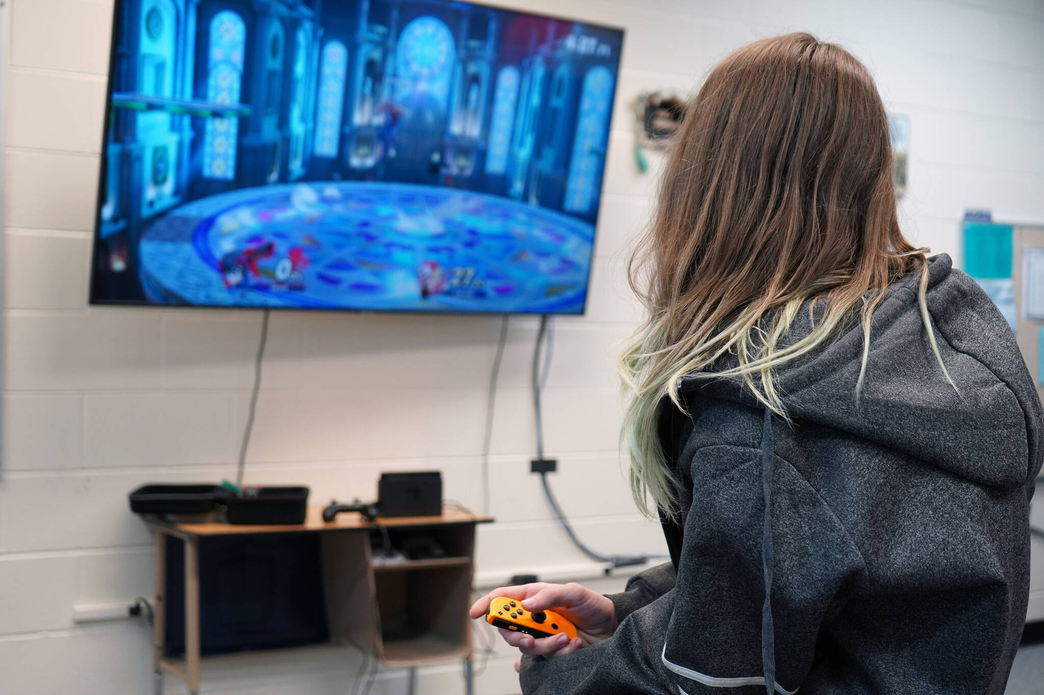 Lincoln Kimbell competes compete in Super Smash Bros. Ultimate at Nikiski Middle/High School in Nikiski, Alaska, on Monday, Oct. 23, 2023. (Jake Dye/Peninsula Clarion)