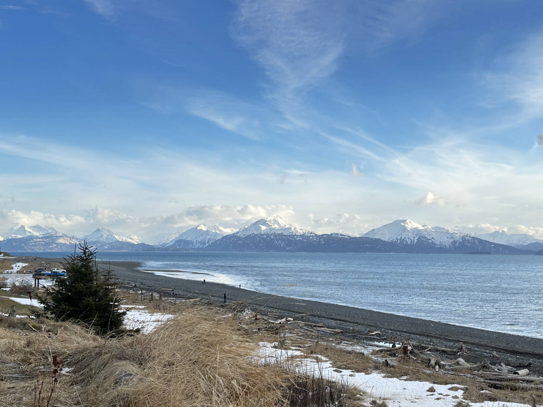 Blue skies grace Bishop’s Beach on Thursday, Feb. 15, 2024 in Homer, Alaska. (Callie Steinberg/Homer News)