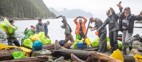 The 2023 Marine trash cleanup crew. (Photo by Sarah Conlin/NPS)