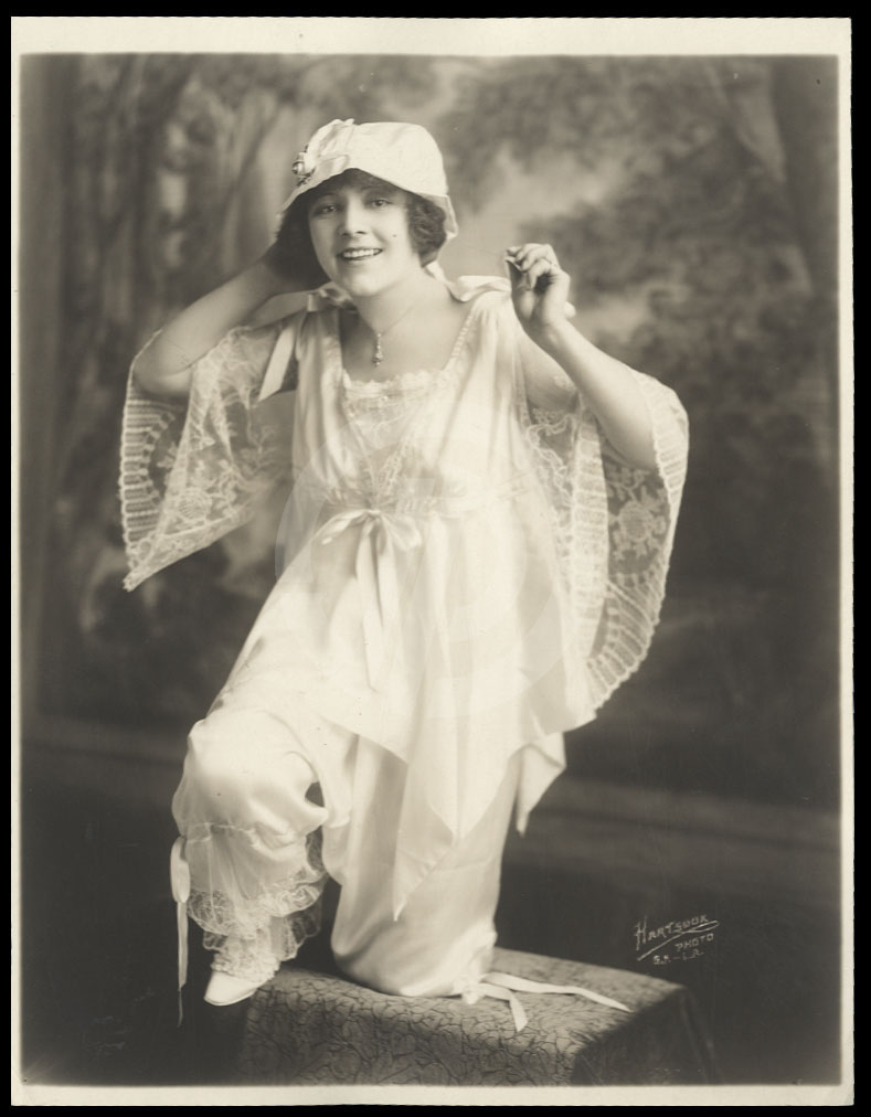 Sisters recreate great-great-aunt’s historic road trip