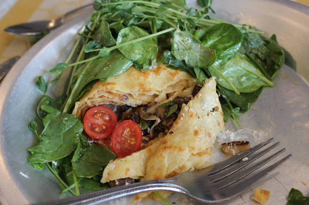 Wild Honey Bistro opens with a buzz