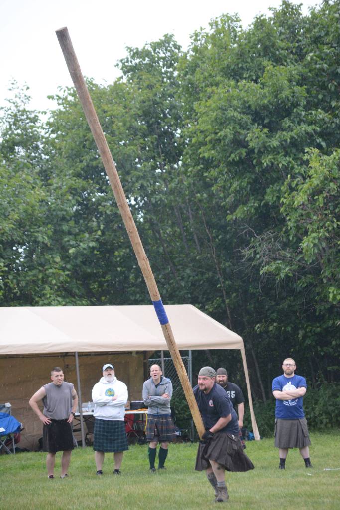 Mist doesn’t dampen spirit of Highland Games