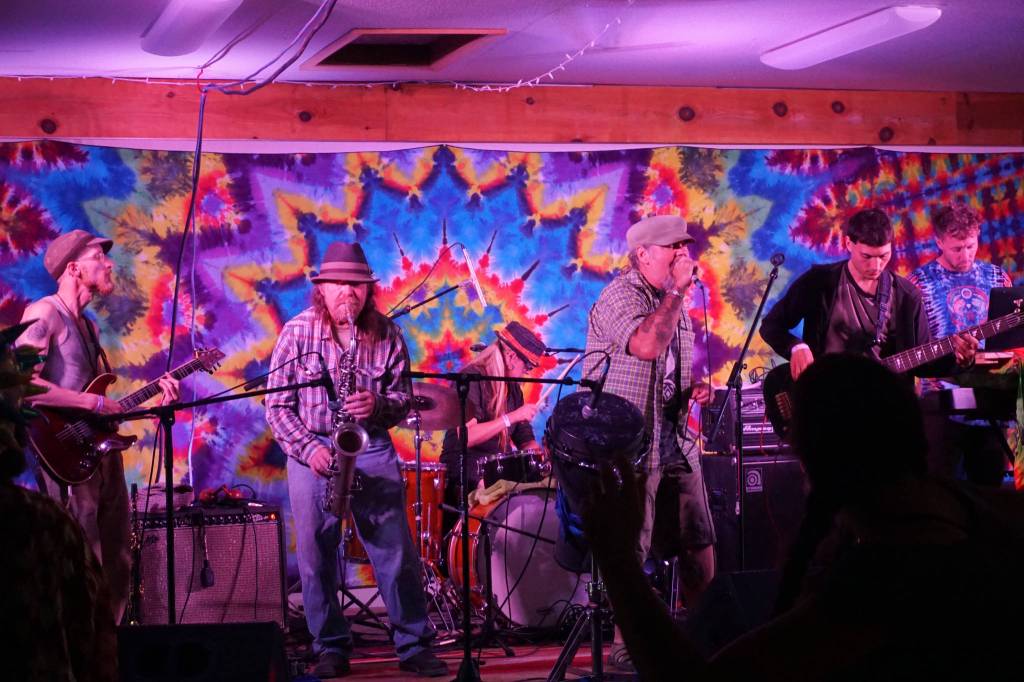 Homer reggae group Uplift performs on Saturday afternoon, Aug. 5, 2017, at Salmonfest, Ninilchik, Alaska.(Photo by Michael Armstrong, Homer News)