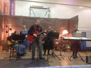 From left to right to are Melanie Firth, Aspen Firth, Silas Firth, Aurora Firth, Sarah Firth. Members of the Firth family perform instrumental and vocal music at the 2016 Cabin Fever Variety Show at Chapman School in Anchor Point, Alaska. (Photo courtesy of Sarah Firth)