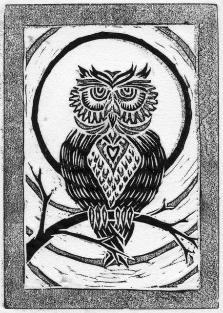 Owl, a woodcut by Mfanwy Dean.
