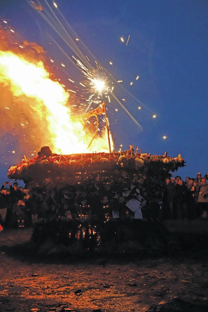 Radiate, the 16th annual Burning Basket, catches fire Sunday night, Sept. 15, 2019, at Mariner Park on the Homer Spit in Homer, Alaska. (Photo by Michael Armstrong/Homer News)