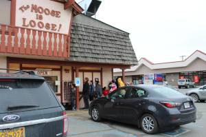 The line outside of the Moose is Loose Bakery can be seen here on their last day of business in Soldotna, Alaska on Sept. 28, 2019. (Photo by Brian Mazurek/Peninsula Clarion)
