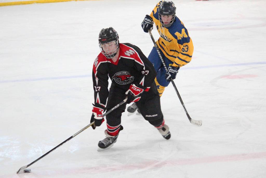 Homer hockey splits weekend games against Colony, Houston
