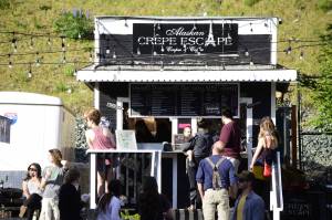 Governor stands firm on mask mandate, announces travel rule changes