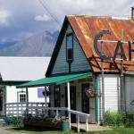 A cafe in Hope, Alaska, is a commonly photographed building in the historic mining town, as seen here on July 21, 2020. (Photo by Michael Armstrong/Homer News)