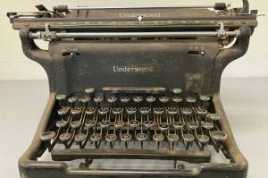 A vintage Underwood typewriter is seen on Jan. 28, 2021, at the Homer News in Homer, Alaska. An anonymous donor left the typewriter at the Homer News with a note saying it was used to type the first edition of the Homer News in January 1964, but this has not been verified. (Photo by Michael Armstrong/Homer News)