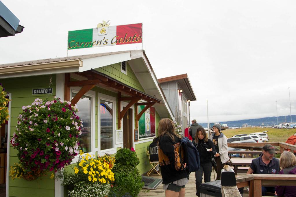 Carmen's Gelato is full of customers before their closing on Labor Day. (Photo by Sarah Knapp/Homer News)