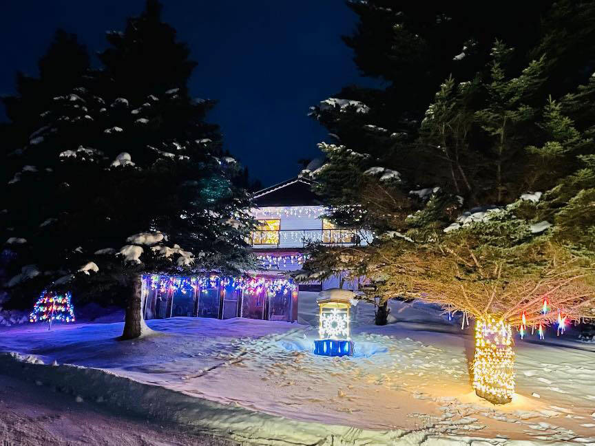 A home in the Baycrest Hill area is one of the entries in the Let it Glow holiday lighting contest. (Photo courtesy Homer Chamber of Commerce)