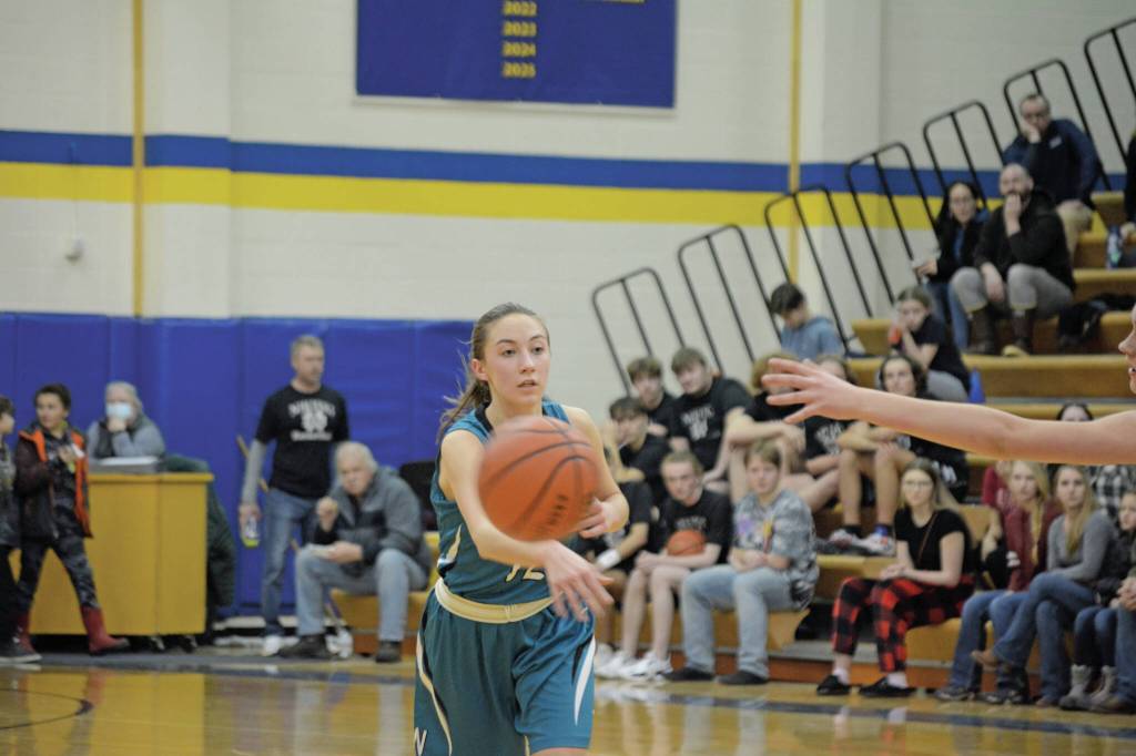 Lady Bulldog Rylee Ellis makes a pass in a game against the Lady Mariners during Senior Night on Friday, Feb. 25, 2022, at the Alice Witte Gym at Homer High School in Homer, Alaska. (Photo by Michael Armstrong/Homer News)
