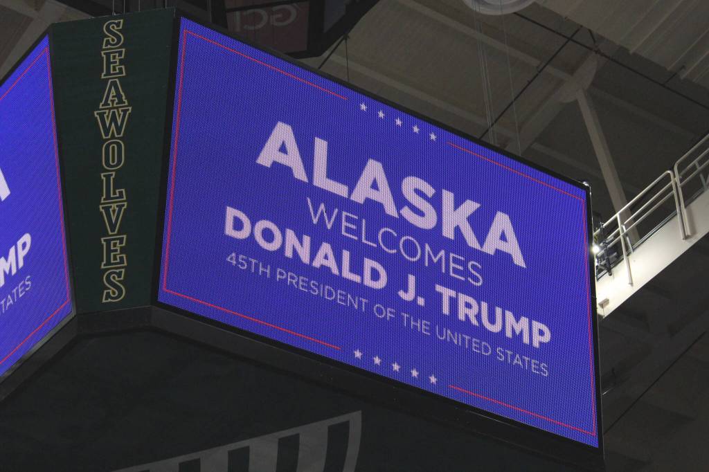 A digital display unit shows a welcome message at the Alaska Airlines Center on Saturday, July 9, 2022 in Anchorage, Alaska. (Ashlyn O'Hara/Peninsula Clarion)