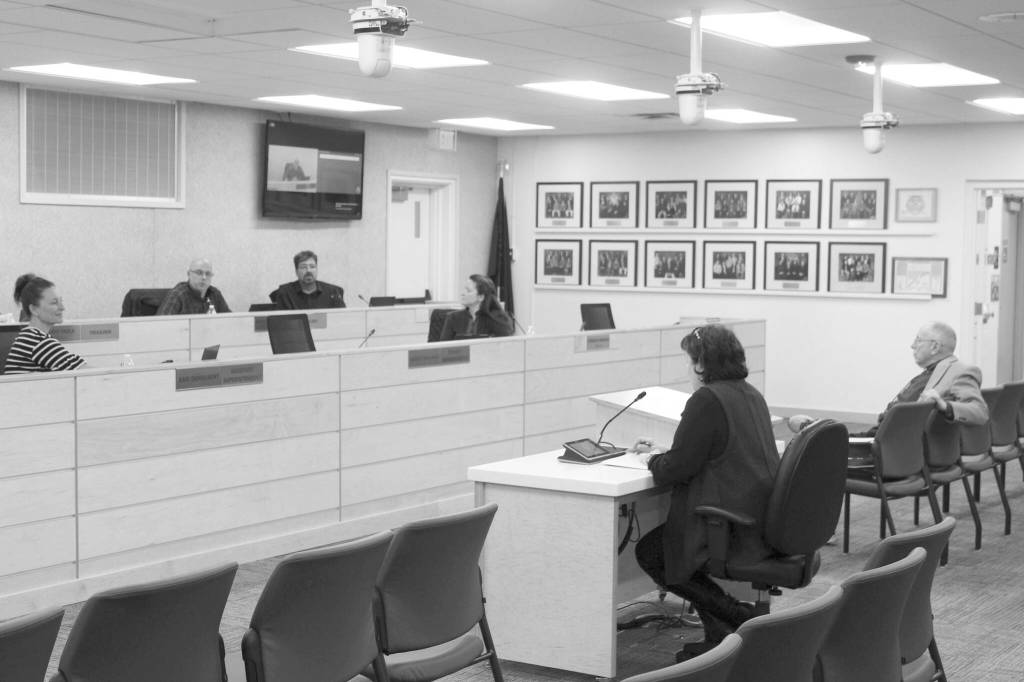 Ashlyn OHara/Peninsula Clarion
Kenai Peninsula Borough mayoral candidate Linda Farnsworth-Hutchings addresses the Kenai Peninsula Borough School District Board of Education on Monday in Soldotna.
