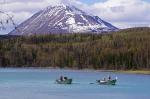 Jake Dye/Peninsula Clarion
Contestants race down the Kenai River during the 16th Annual Cooper Landing Drift Boat Regatta near the Eagle Landing Resort in Cooper Landing, May 20.