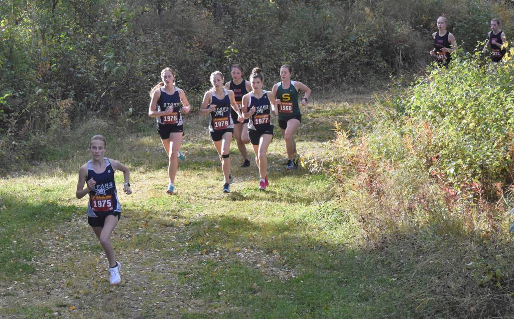 Soldotnas Tania Boonstra takes the lead early Thursday, Sept. 21, 2023, on the way to victory in the Kenai Peninsula Borough race at Tsalteshi Trails just outside of Soldotna, Alaska. (Photo by Jeff Helminiak/Peninsula Clarion)