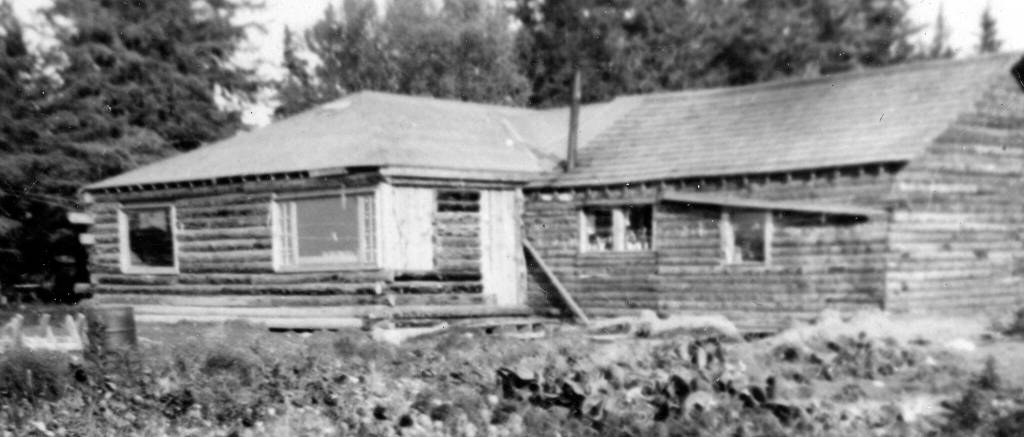 Photo courtesy of the Keeler Family Collection
Lawrence and Lorna Keelers family home near Stariski Creek in the early 1950s.