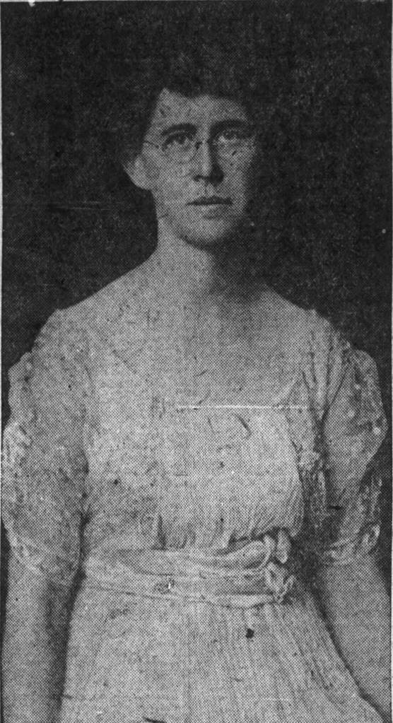 Original photo by Knaffl & Brakebill, 1922
Marcia Vilette Perkins, pictured here on page 19 of the Knoxville Sentinel on June 3, 1922, was the first wife of Warren Melville Nutter. Their marriage was short-lived.