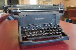 A vintage Underwood typewriter sits on a table on Tuesday, Feb. 22, 2022, at the Homer News in Homer, Alaska. (Photo by Michael Armstrong/Homer News)