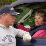 Brian Gabriel and Judy Johnson chat during a test fishery for a set beach seine near Clam Gulch, Alaska, on Wednesday, July 9, 2025. (Jake Dye/Peninsula Clarion)