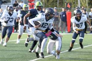 Homer's CJ Burns runs the ball against Redington on Friday, Sept. 5, 2025, at Redington Jr/Sr High School in Wasilla, Alaska. (Photo by Bruce Eggleston/matsusports.net)